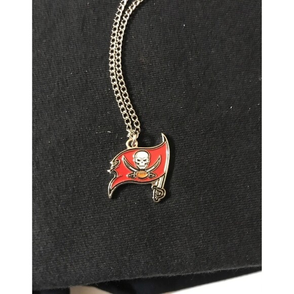 NFL Tampa Bay Buccaneers Necklace - Picture 1 of 3